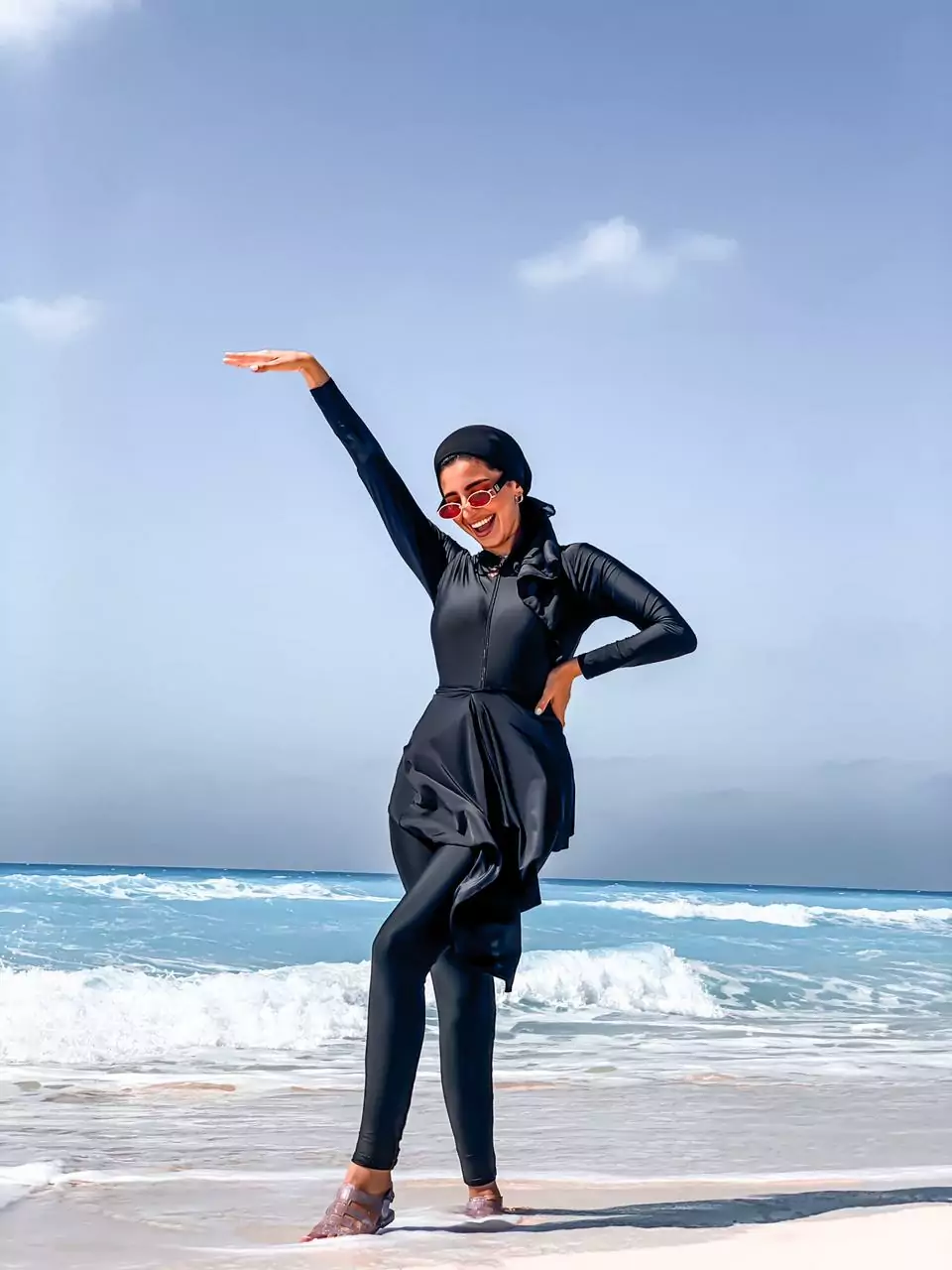 مايوه اسود ساده