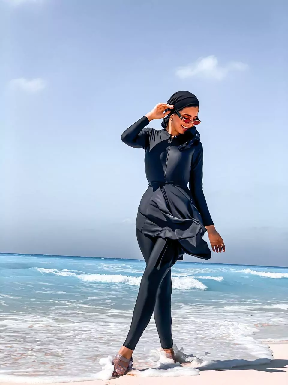 مايوه اسود ساده