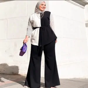 فتاه ترتدي classic pants