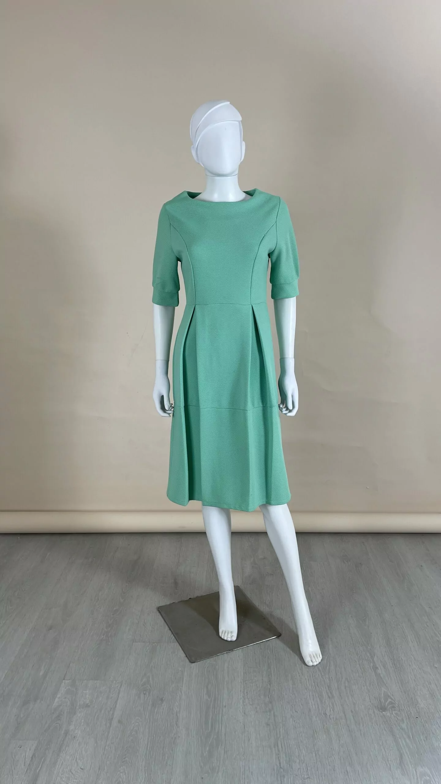 mint green dress
