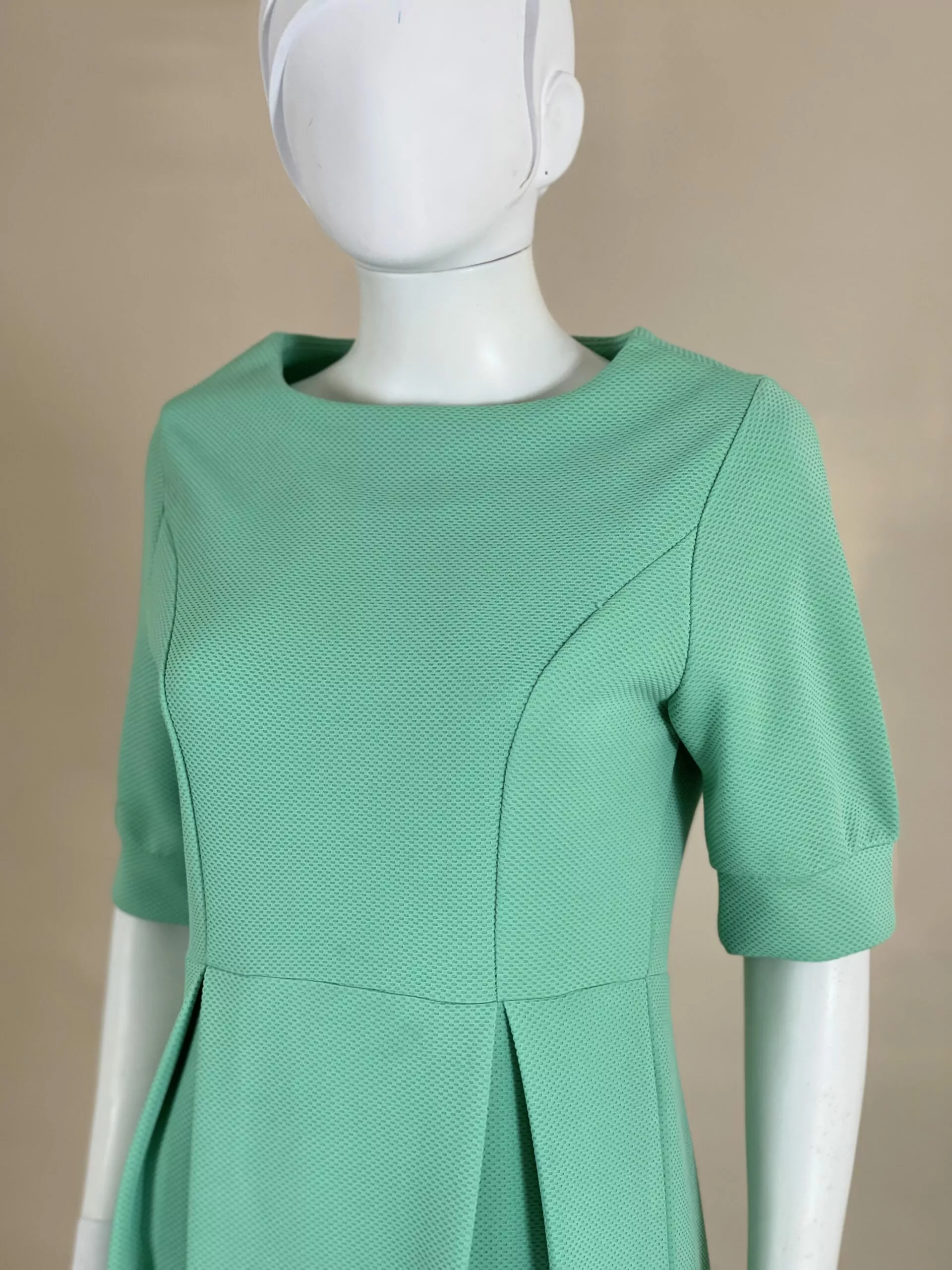 mint green dress