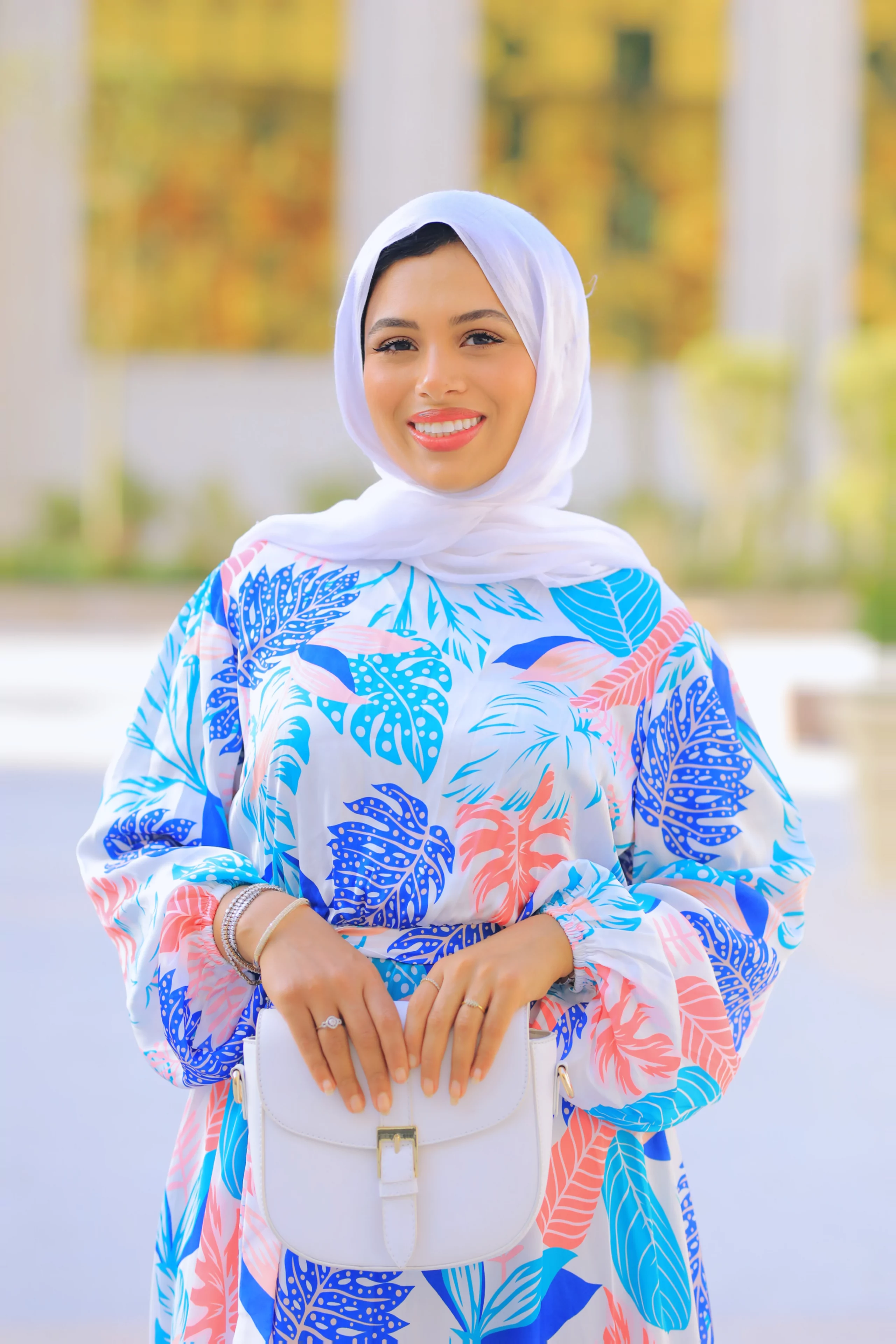 فستان ستان ابيض مطبوع